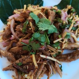 ยำปลากรอบ