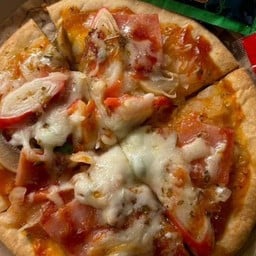 Bow Ice cream and Mini Pizza สวนอาหารบึงใหญ่