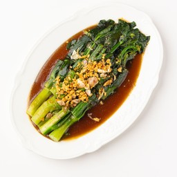 คะน้าฮ่องกงราดน้ำมันหอย