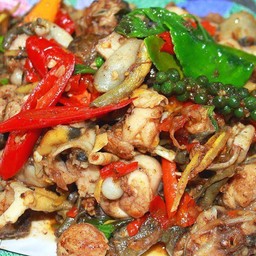 กบผัดฉ่า