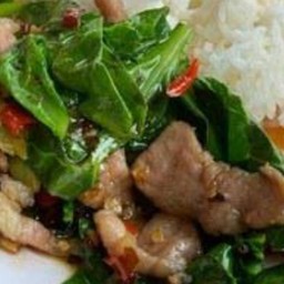 ข้าวหน้าผัดคะน้าหมูชิ้น