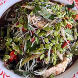 ตำซั่วผักลวก