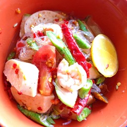 ส้มตำไทยวุ้นเส้นกุ้งสุก