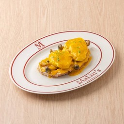 ขนมปังหน้าเห็ดและไข่เบเนดิกท์