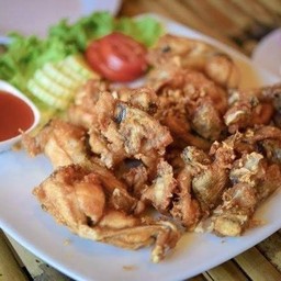 กบ ทอดกระเทียมพริกไทย(ทั้งตัว)