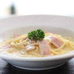 สปาคาโบนาร่า