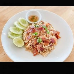 ข้าวผัดเบค่อน