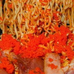 มาม่าผัดเบคอนไข่กุ้ง