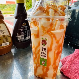 พร้าวนมสดชาไทย