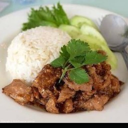 ข้าวหมูกระเทียม