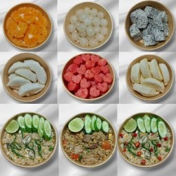 ข้าวผัดปลาทูชะอม/ข้าวผัดโบราณ/ผลไม้ปอกพร้อมทาน/By mom valent