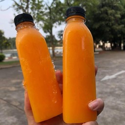 น้ำส้มสด 220ml (ทรงสามเหลี่ยม)
