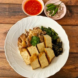 ข้าวขาหมู+เต้าหู้พะโล้