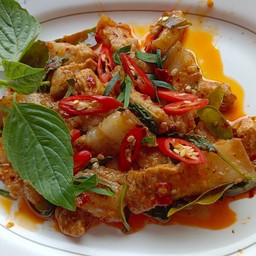 หมูผัดพริกแกง