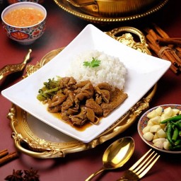 ข้าวไส้หมูพะโล้