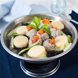 ต้มจืดเต้าหู้หมูสับสาหร่าย (กับข้าว)