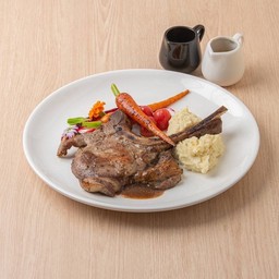 พอร์คช็อปหมูพริกไทยดำ