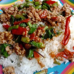 ข้าวผัดกระเพราหมู