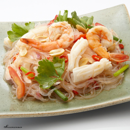 ยำวุ้นเส้นทะเล (Seafood Glass Noodle Salad)