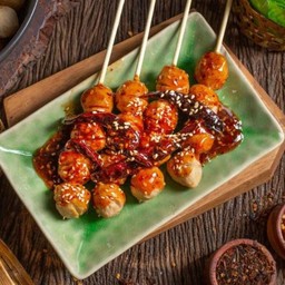 ลูกชิ้นหมูปิ้งปิ้ง