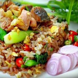 ข้าวผัดปลาเค็ม