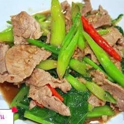 คะน้าหมูชิ้น(กับข้าว)