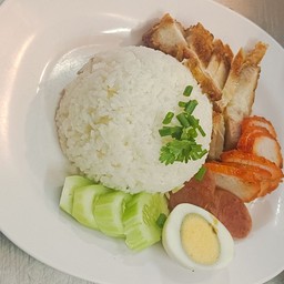 ข้าวหมูแดง+หมูกรอบ