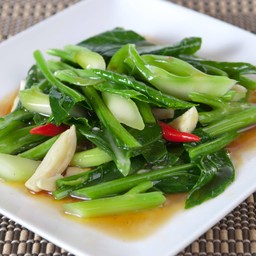 ผัดคะน้าน้ำมันหอย (กับข้าว)