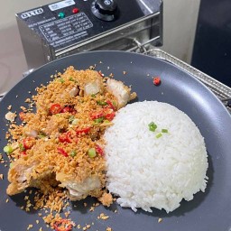 ข้าวไก่ทอด