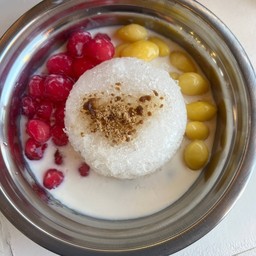 ทับทิมกรอบ แปะก๊วย นมสด