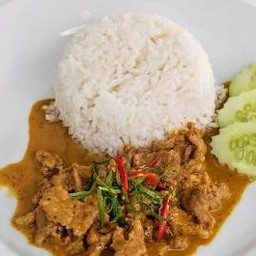 พะแนง ราดข้าว