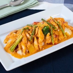 เนื้อก้ามปูผัดผงกระหรี่