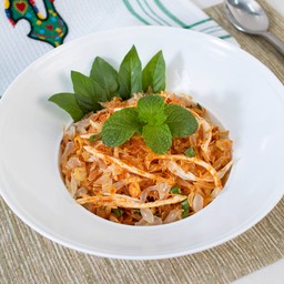 ยำส้มโอศรีเรือน (ไก่ฉีก)