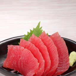 Maguro Sashimi.