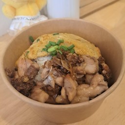 เซตอิ่มคู่โค้ก ไข่เจียวไก่กระเทียม /หมูสับกระเทียมโค้ก 1 กระป๋องพร้อมน้ำแข็ง