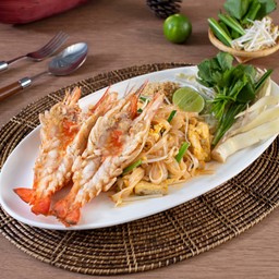 ผัดไทยกุ้งแม่น้ำ