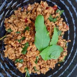 กะเพราหมูสับพริกแห้ง