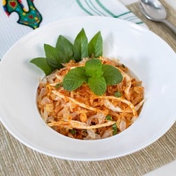 ยำส้มโอศรีเรือน (ไก่ฉีก)