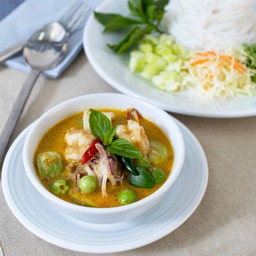 ขนมจีนแกงเขียวหวานทะเล