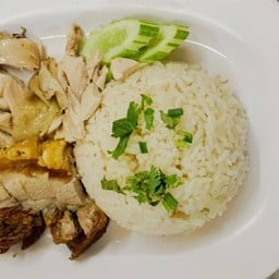 ข้าวมันไก่+หมูกรอบ