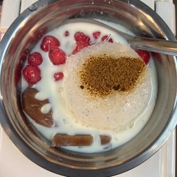 นมสด ทับทิมกรอบ