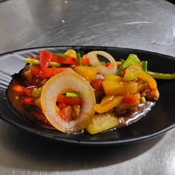 ปลากระพงผัดเปรี้ยวหวาน