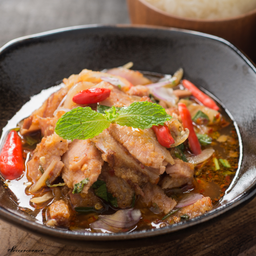 น้ำตกคอหมูย่าง