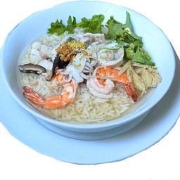 ข้าวต้มทะเลรวม(กุ้ง,หมึก,ปลา)