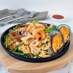 สุกี้ทะเลผัดแห้ง