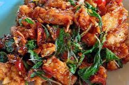 กะเพราไก่กรอบ (กับข้าว)