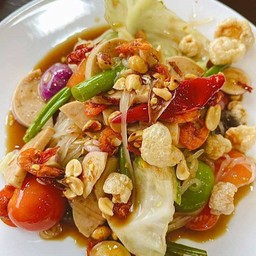 ตำไทยผักลวกหมูยอแคปหมู