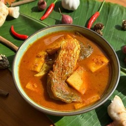 แกงเหลืองปลากะพงยอดมะพร้าว “Coconut Shoot & Sea Bass Fillet Yellow Soup”