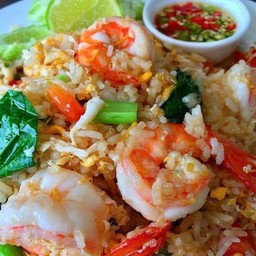 ข้าวผัดรวมมิตร
