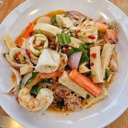 ยำมาม่ารวมมิตร